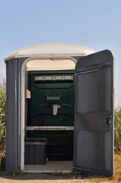 Best Sanitation services for porta potties  in Ainaloa, HI