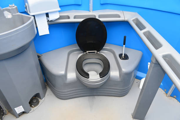 Best Portable bathroom rental  in Ainaloa, HI